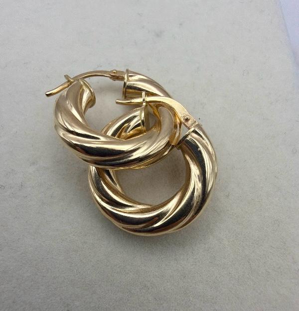 Twisted Chunky Hoops — Eternia Vitta